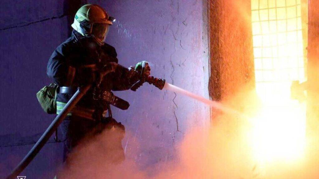 Russian strikes hit Ukraine’s – Kremlin responds to Trump weapons deal