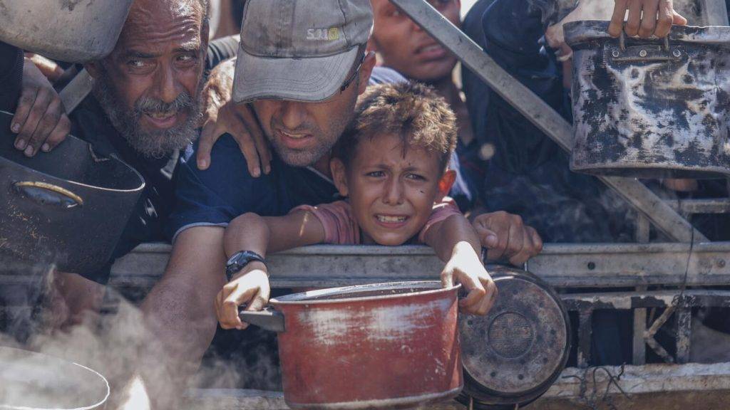 Children ‘eating out of piles of garbage’ as time runs out for Gaza Children ‘eating out of piles of garbage’ as time runs out for Gaza