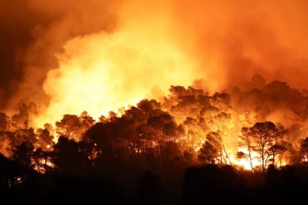 Deadly ‘unprecedented’ wildfire rages in southwestern France