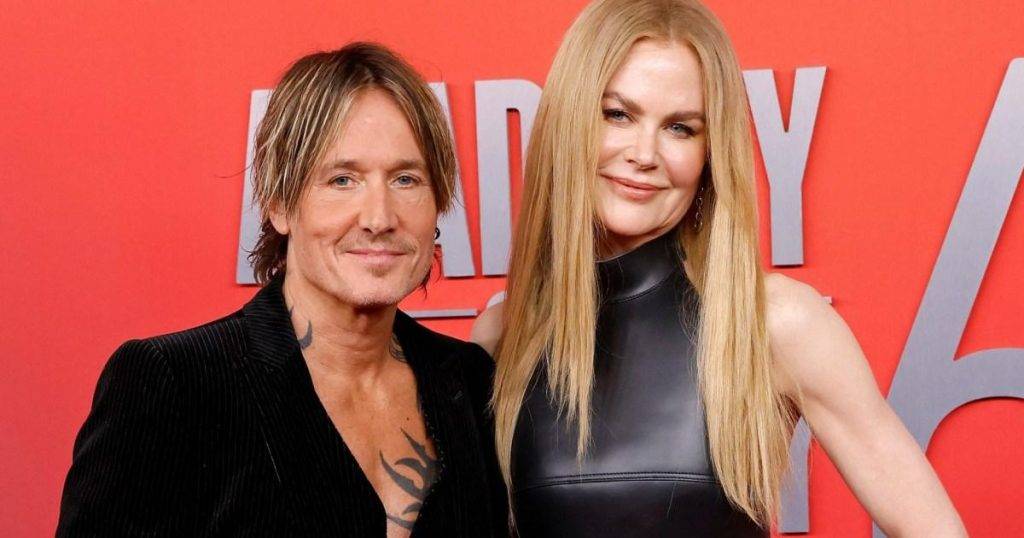 Nicole Kidman files for divorce from Keith Urban after fighting to save marriage Nicole Kidman files for divorce from Keith Urban after fighting to save marriage