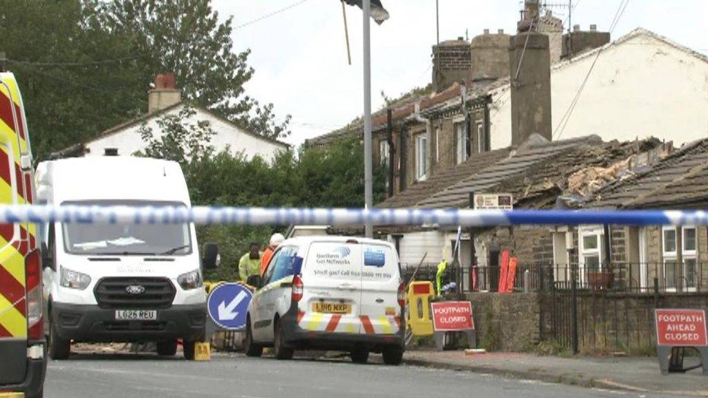 Man arrested over metal theft at exploded house in Bradford Man arrested over metal theft at exploded house in Bradford