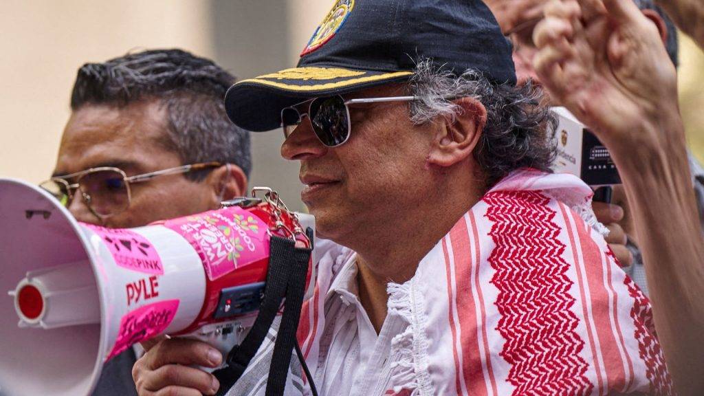 Gustavo Petro: US revokes Colombian president’s visa after he urges troops to disobey Donald Trump’s orders Gustavo Petro: US revokes Colombian president’s visa after he urges troops to disobey Donald Trump’s orders