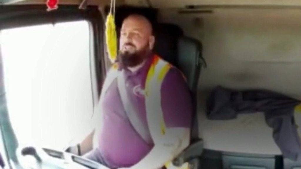 Lorry driver ‘distracted’ by pornography images on phone seconds before killing man in crash