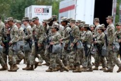 Judge temporarily blocks Illinois National Guard deployment