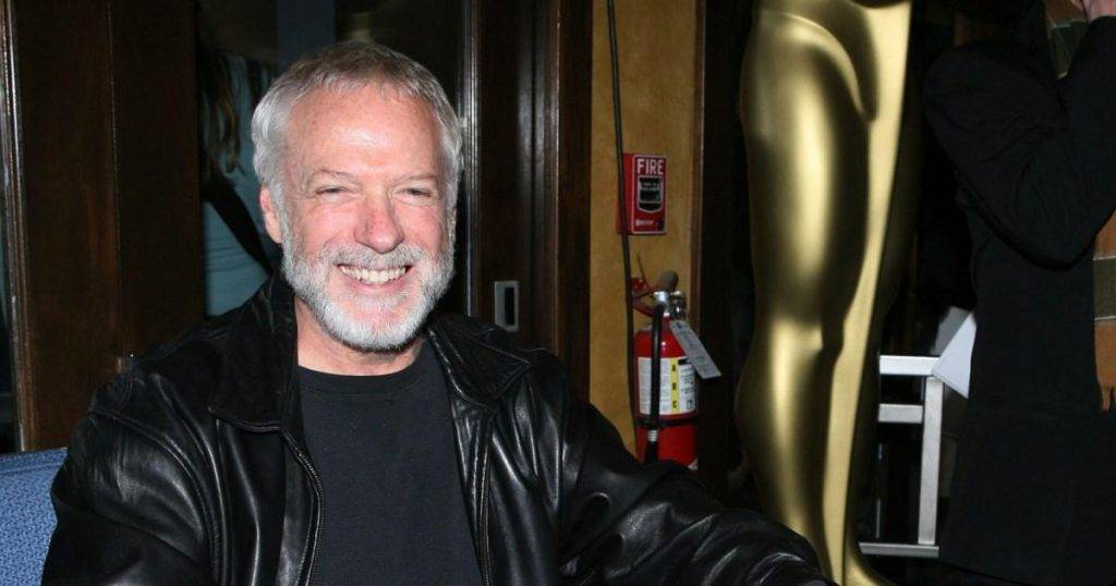 Iconic film designer for Harry Potter and Star Wars Drew Struzan dies aged 78 Iconic film designer for Harry Potter and Star Wars Drew Struzan dies aged 78