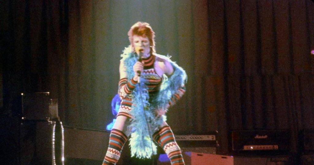 Pop star claims they ‘time travelled’ to see David Bowie perform in the 1970s