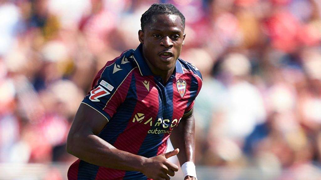 Transfer rumors news Barcelona eye Lewandowski replacement Transfer rumors news Barcelona eye Lewandowski replacement