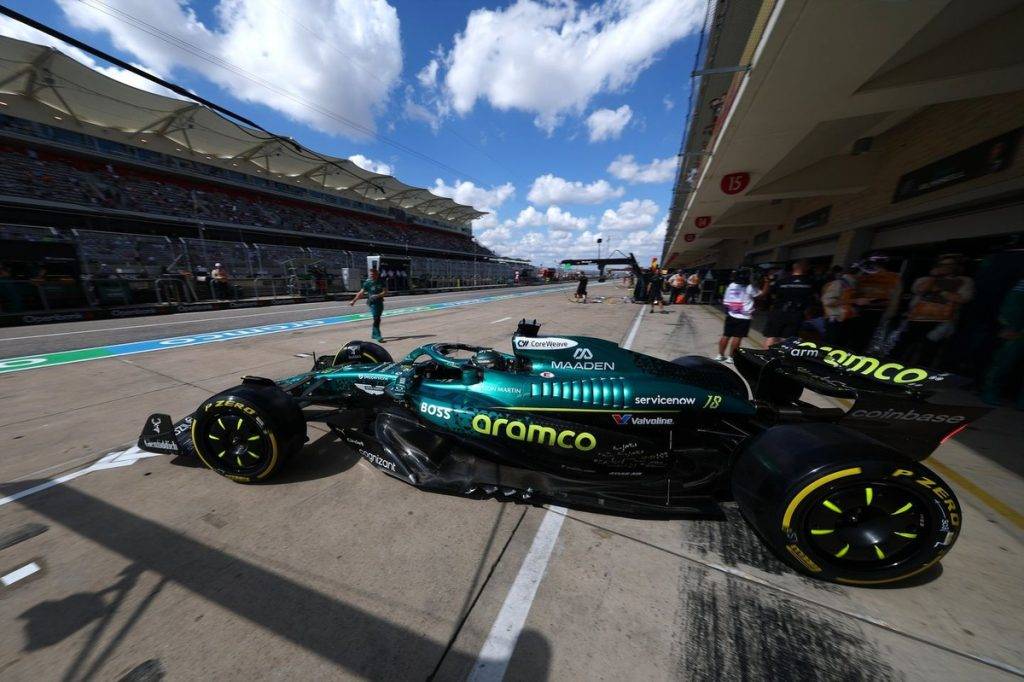Aston Martin accepts procedural F1 cost cap breach over delayed signature