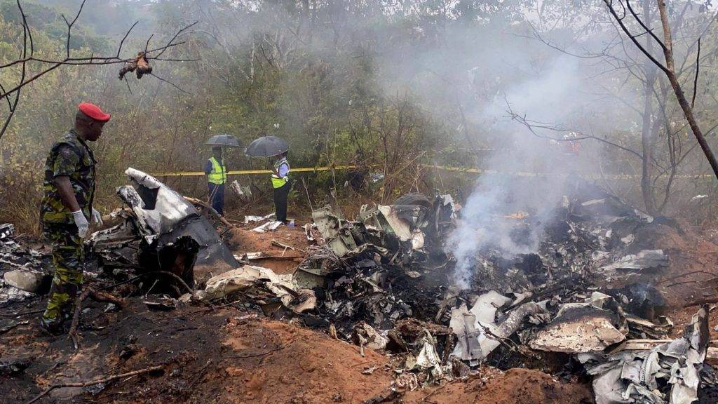 Eleven people killed after tourist plane crashes in Kenya Eleven people killed after tourist plane crashes in Kenya