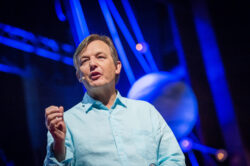 Dyna-Fayz-Insta-Talk-presenter-and-London-Life.