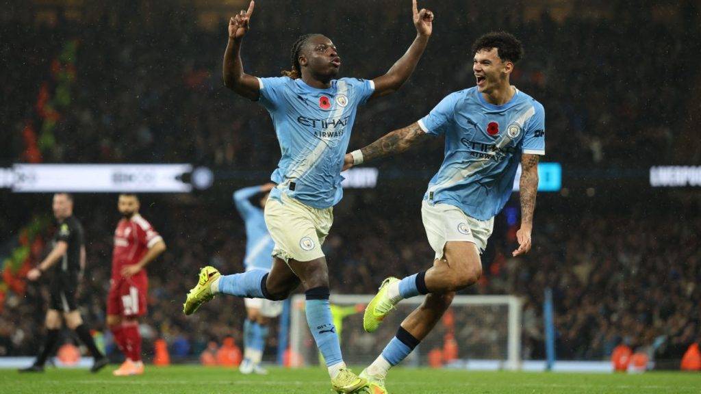 Man City add to Liverpool’s woes, Lewandowski lifts Barca, more