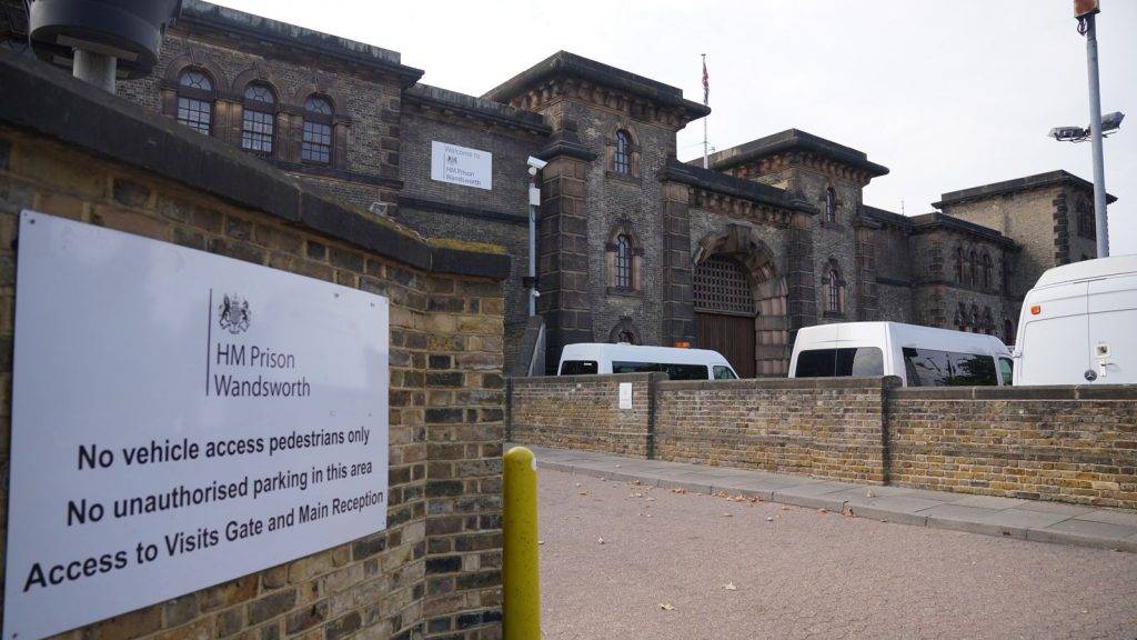 Manhunt for foreign prisoner after mistaken release from HMP Wandsworth