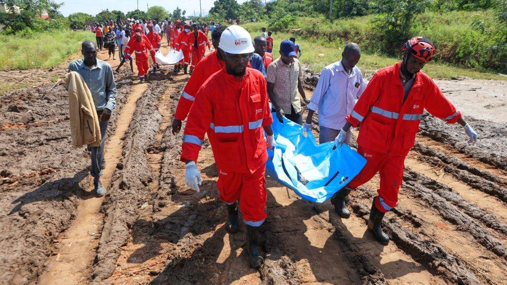 At least 26 people dead after Kenya landslide
