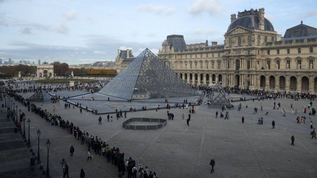 Woman, 38, charged in connection with Louvre jewellery heist Woman, 38, charged in connection with Louvre jewellery heist