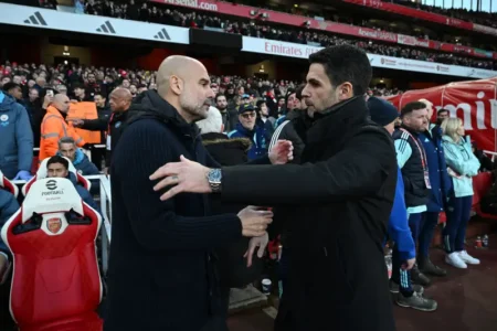 Pep Guardiola declares 'best in the world' as Man City chase Arsenal