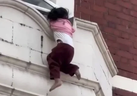 Tuesday’s news briefing - Chris Kaba cop acquitted, Lidia Thorpe and Employment Rights Bill WTX News Muslim Immigrant hero who rescued girl from window ledge used cricket skills to catch her