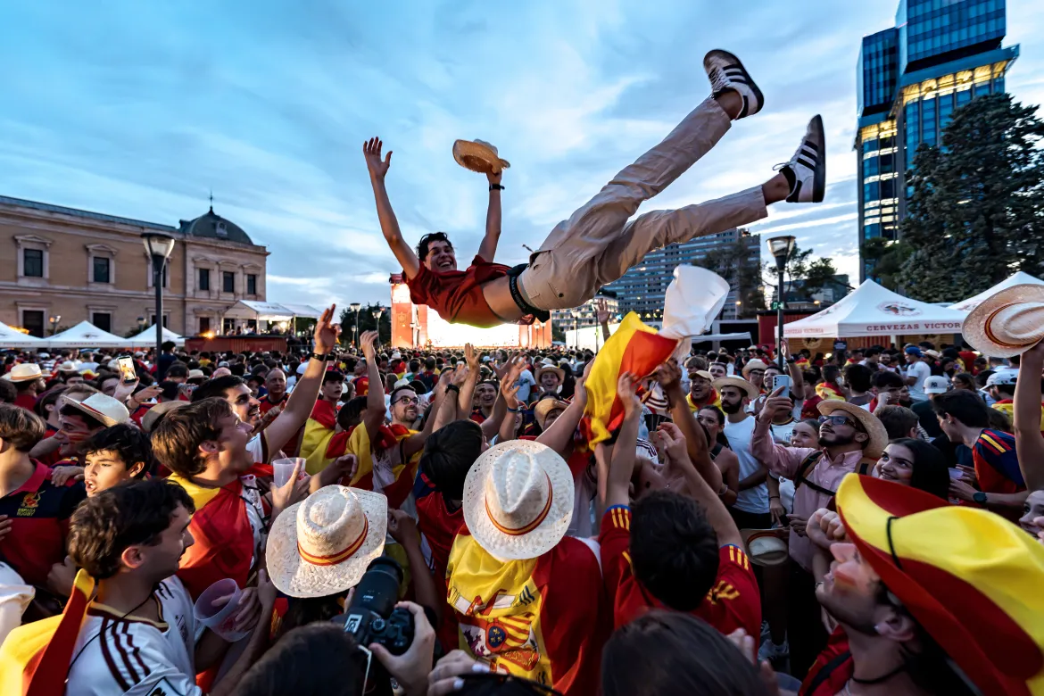 Spain fans celebrate World Cup final qualification in Madrid
