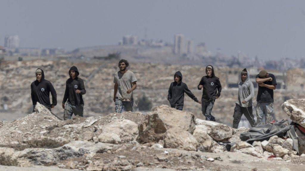 France to ban trade in products from Israeli settlements in occupied West Bank