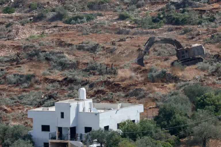 Sunday Papers - Rwanda plan, Lineker back on BBC WTX News 2026 09 23T080030Z 1529122039 RC2VONAGXX8I RTRMADP 3 ISRAEL PALESTINIANS WEST BANK OLIVE TREES 17902