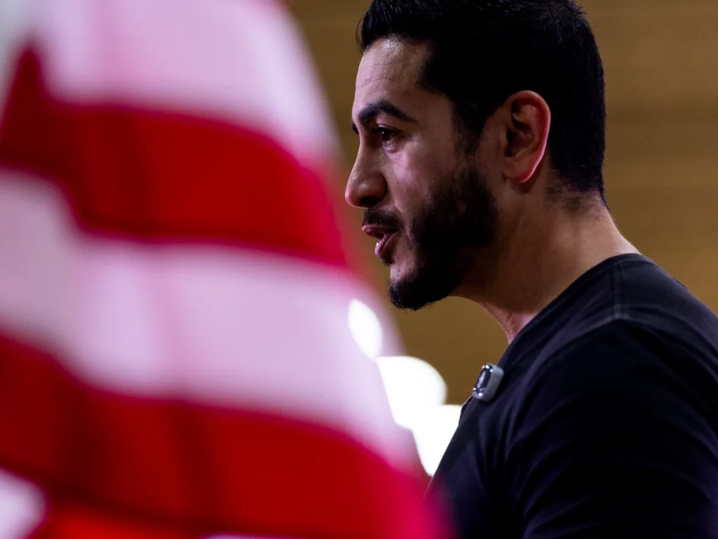 Abdul El-Sayed addresses Muslim American identity in Detroit speech Abdul El-Sayed addresses Muslim American identity in Detroit speech
