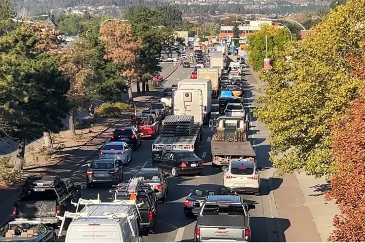 Bennett Bridge crash causes traffic standstill in Central Okanagan WTX News congestion sept