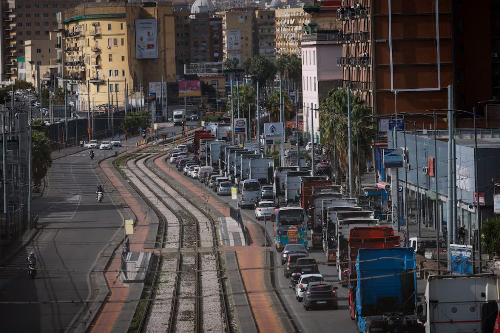 Italy hosts international relations expert | chaos ensues in Southern Italy