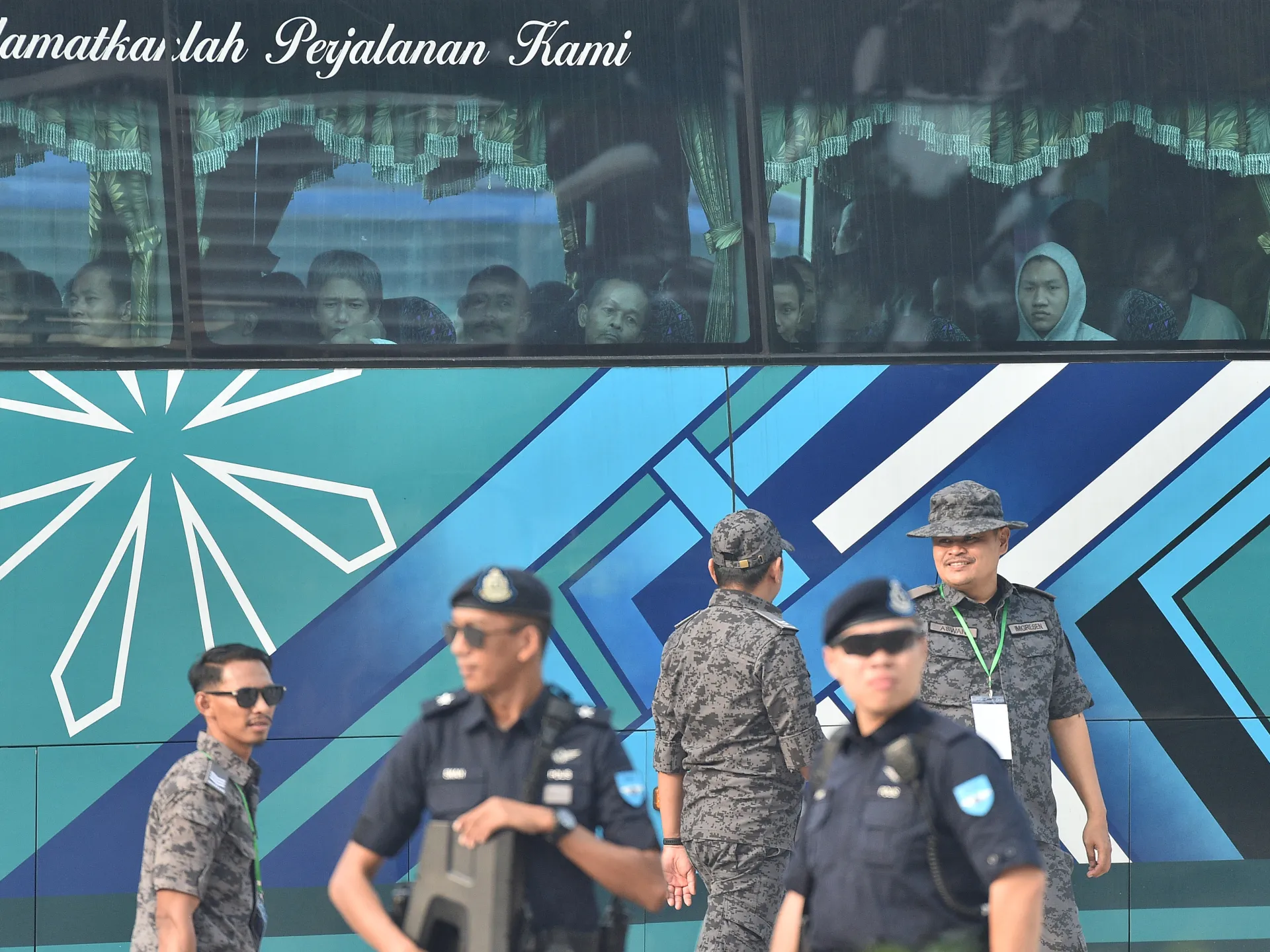 Nearly 1,500 migrants arrive in Myanmar from Malaysia amid UN warnings Nearly 1,500 migrants arrive in Myanmar from Malaysia amid UN warnings